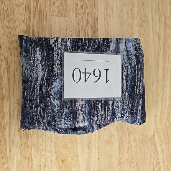 Lululemon Wunder Under Hi-Rise 7/8‎ Tight Full-On Luxtreme 26" Womens Size 4 - Picture 8 of 8